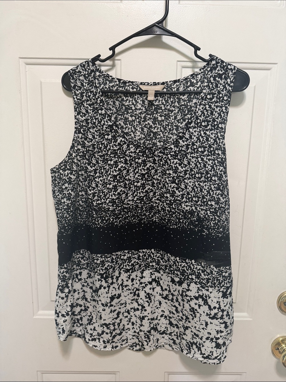 Banana Republic Black and White Speckled Sleeveless Blouse with Waist Band